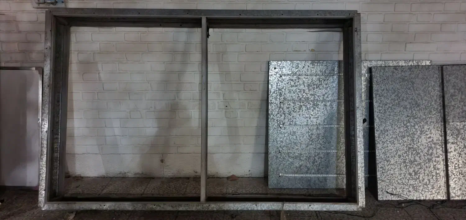 فروش قاب فلزی تابلو بنر فلکسی کاملا سالم|فروشگاه و مغازه|اصفهان, فیض|دیوار