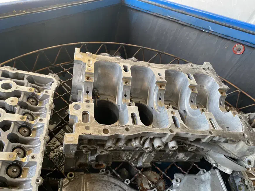 قطعه شویی -باطری فروشی|خدمات موتور و ماشین|دزفول, |دیوار