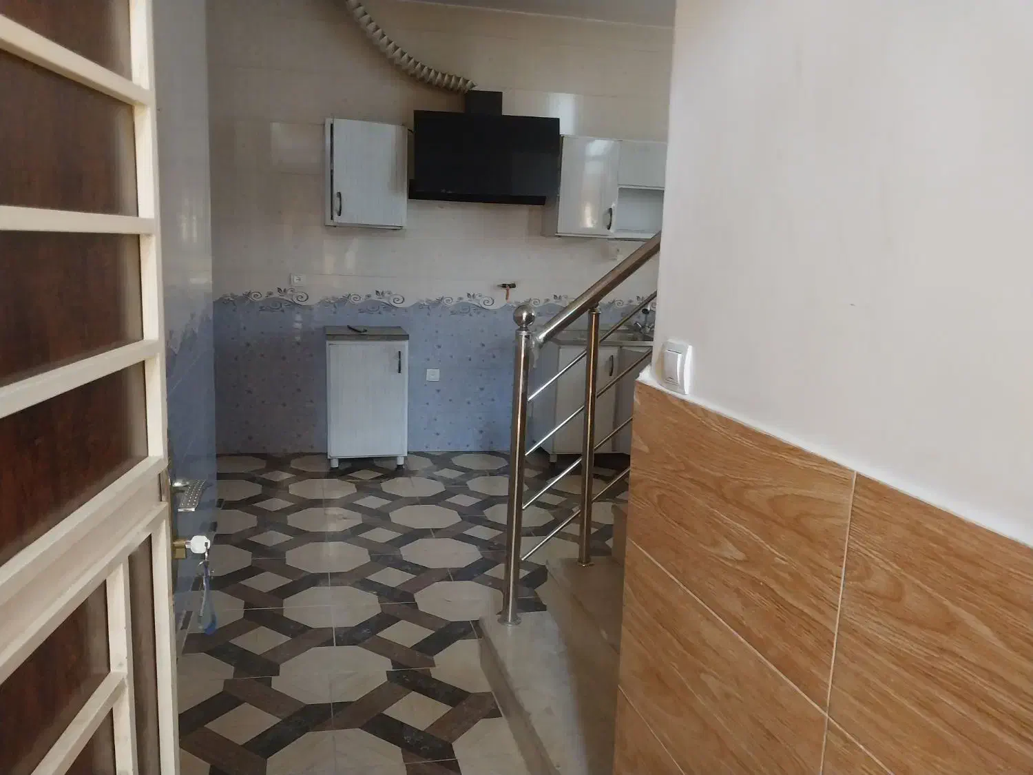 منزل ۲خواب طبقه دوم|اجارهٔ آپارتمان|شیراز, شهرک صادقیه|دیوار