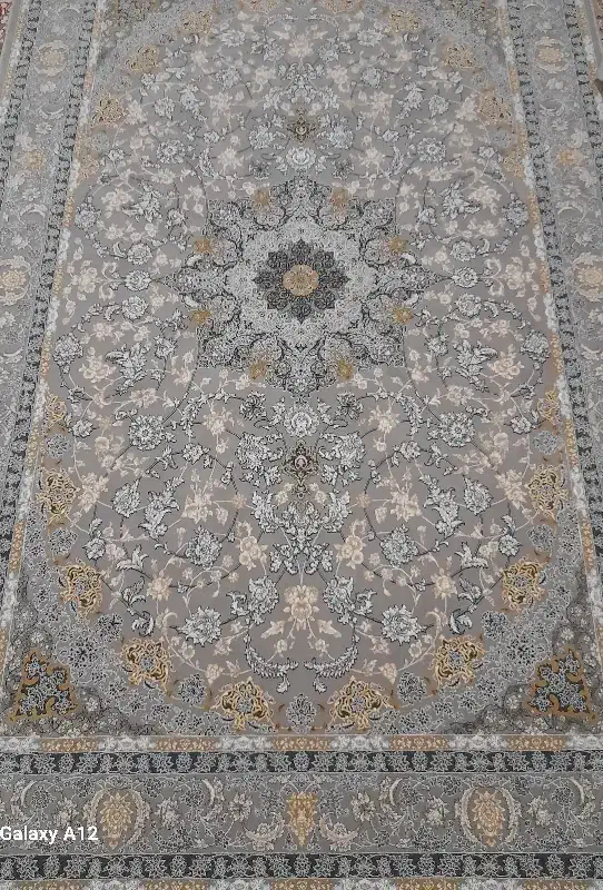فرش ۱.۵ در ۲.۲۵ گلبرجسته ۱۲۰۰ شانه|فرش|بیرجند, |دیوار