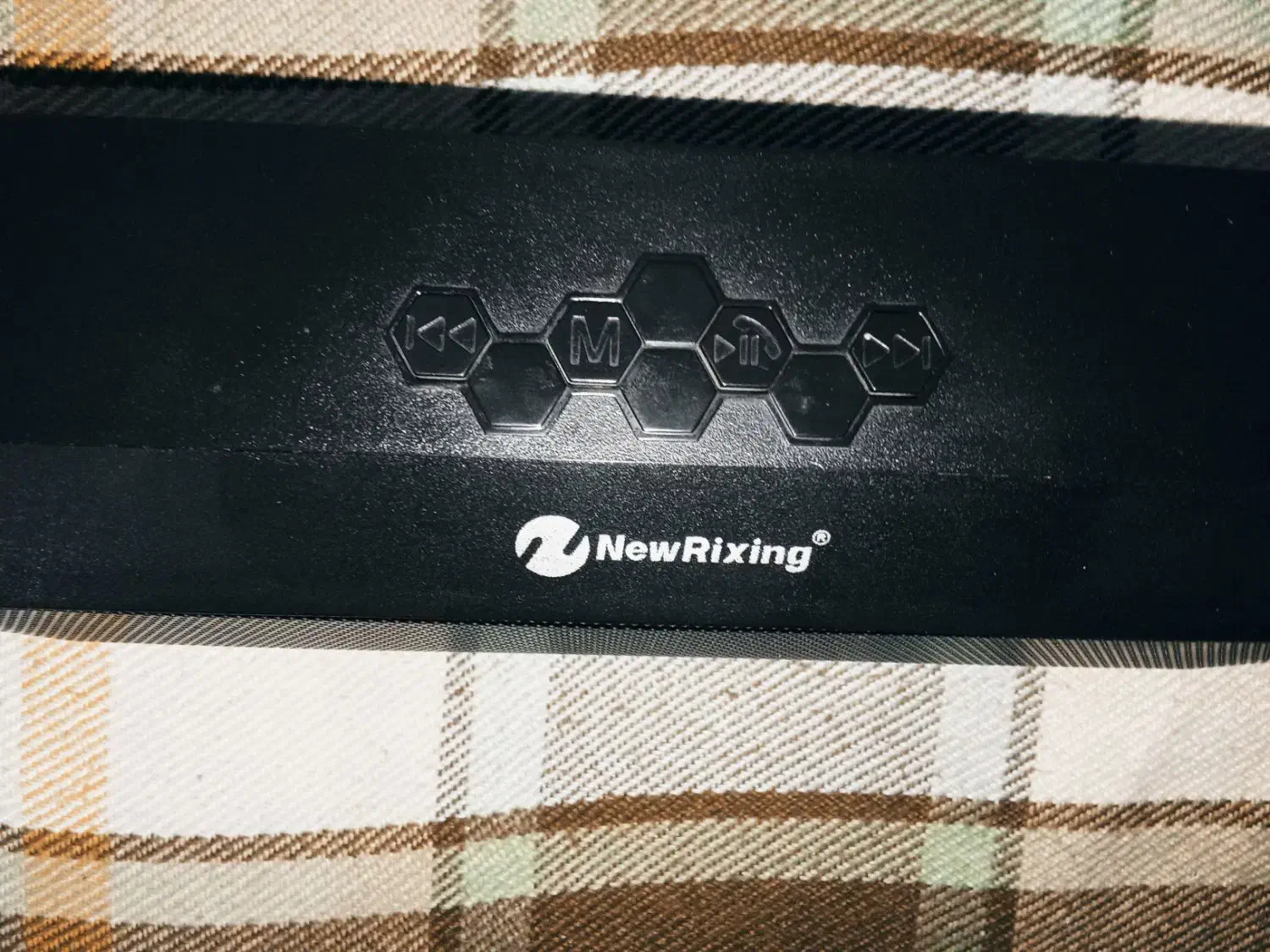 اسپیکر|پخشکننده همراه|گلبهار, شهر جدید گلبهار|دیوار