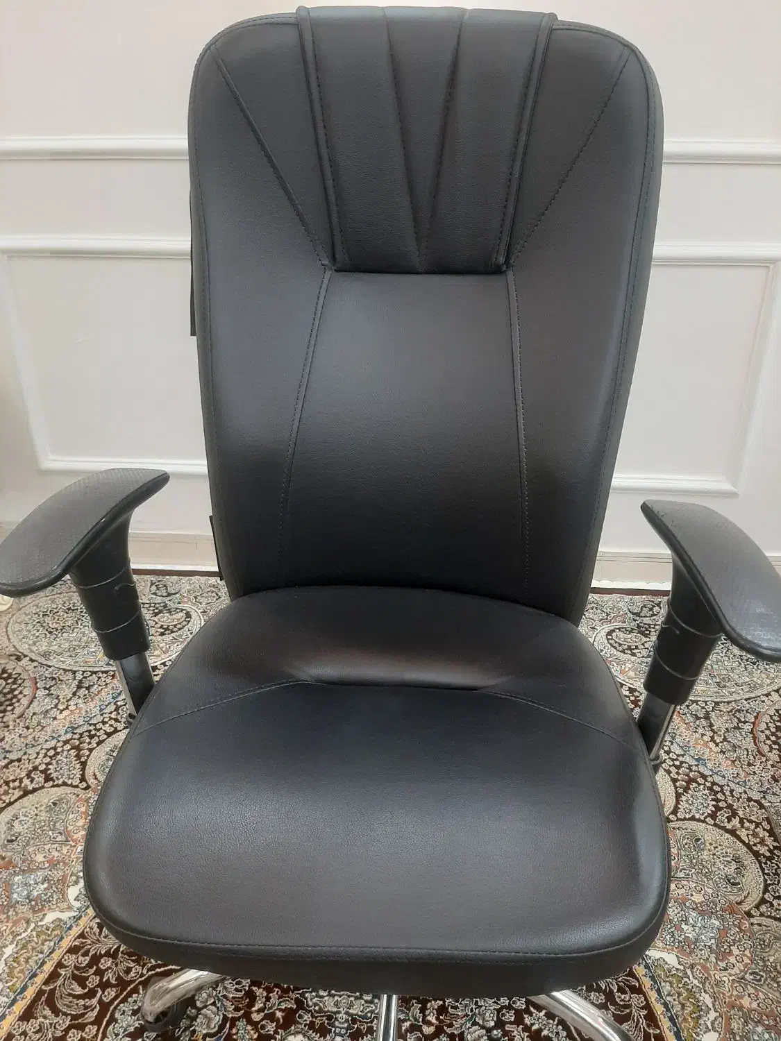 صندلی چرخدار چرمی|مبلمان اداری|محمدشهر, عباس آباد|دیوار