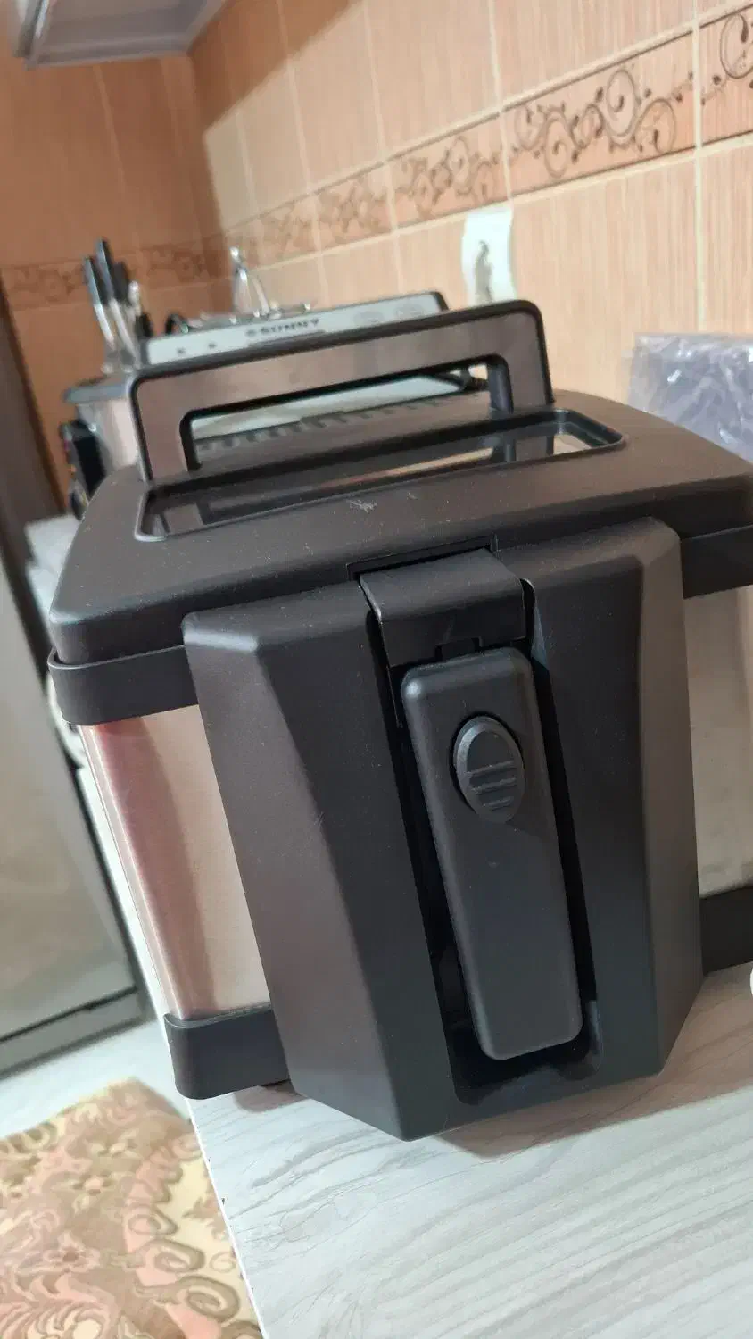 لوازم برقی سرخ کن سانی|اجاق گاز و لوازم برقی پخت‌وپز|نسیم‌شهر, |دیوار