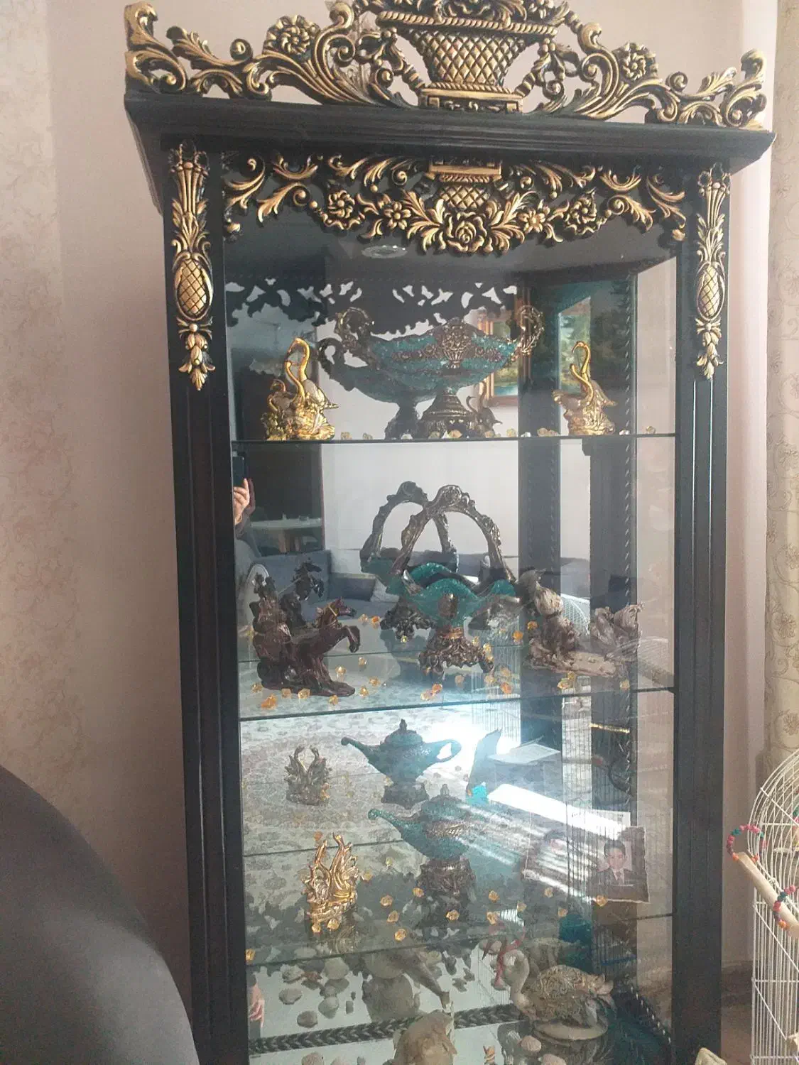 ح ر ا ج فروش وسایل منزل به علت اسباب کشی|تخت و سرویس خواب|شیراز, شهرک سراج|دیوار