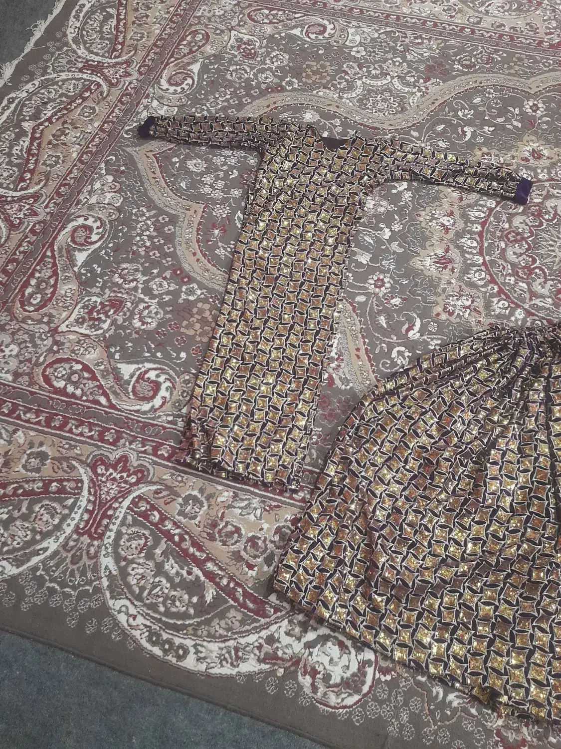 لباس محلی|لباس|لردگان, |دیوار