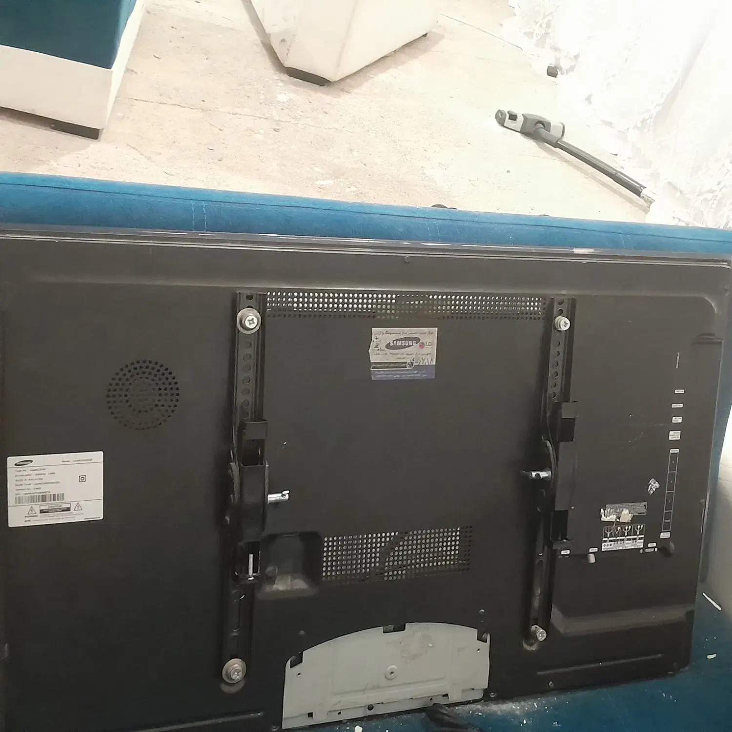 تلویزیون ۴۳|تلویزیون و پروژکتور|تربتحیدریه, ترمینال|دیوار