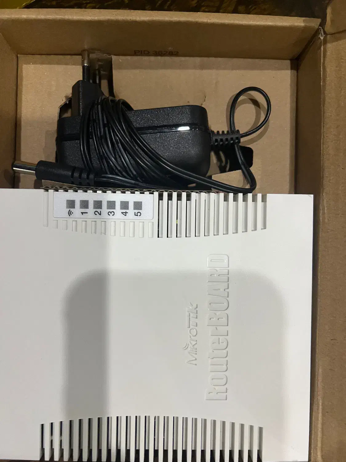 روتر میکروتیک RB951G-2HnD|مودم و تجهیزات شبکه|تهران, اکباتان|دیوار