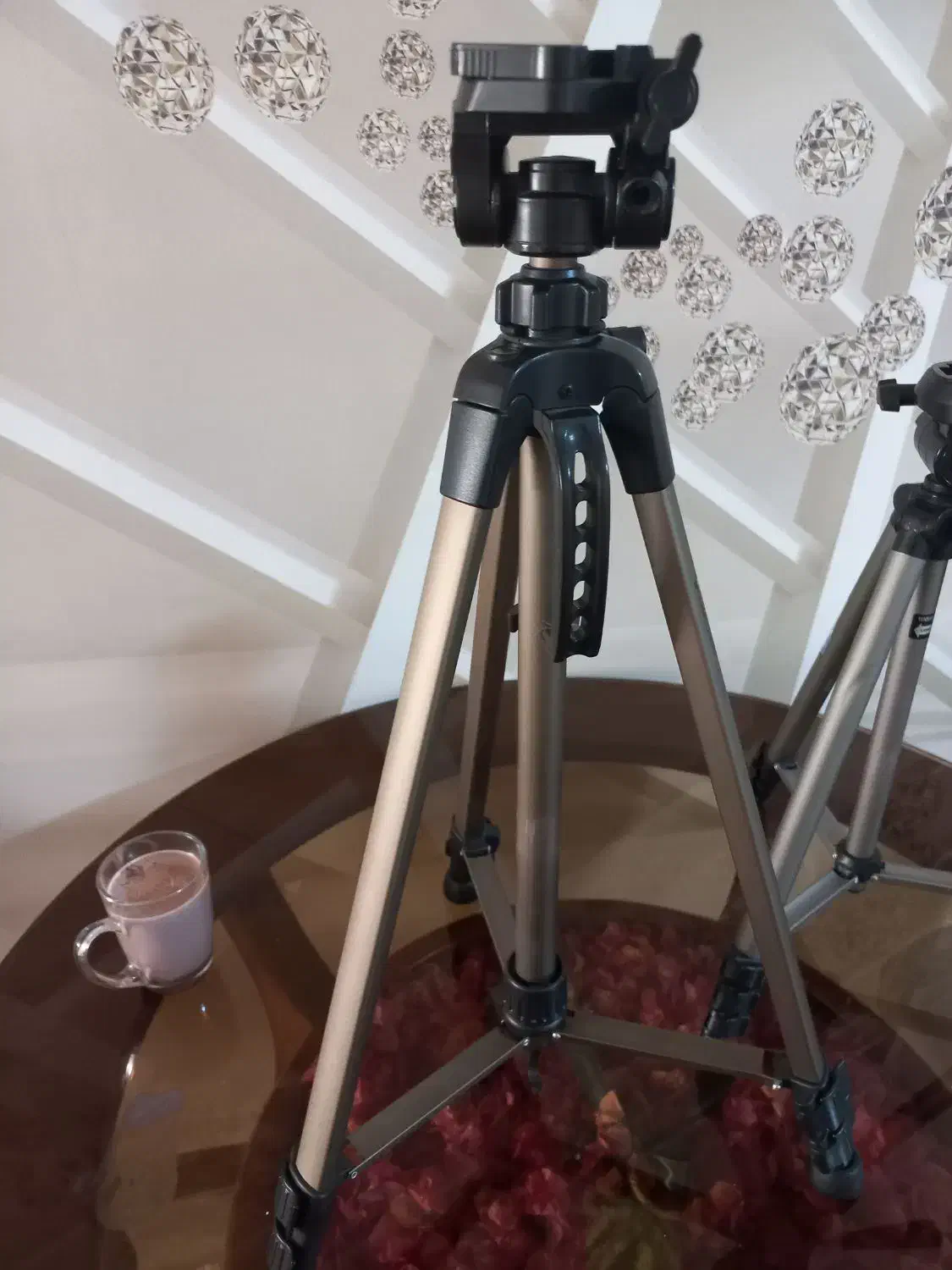 سه پایه|دوربین عکاسی و فیلم‌برداری|نسیم‌شهر, |دیوار