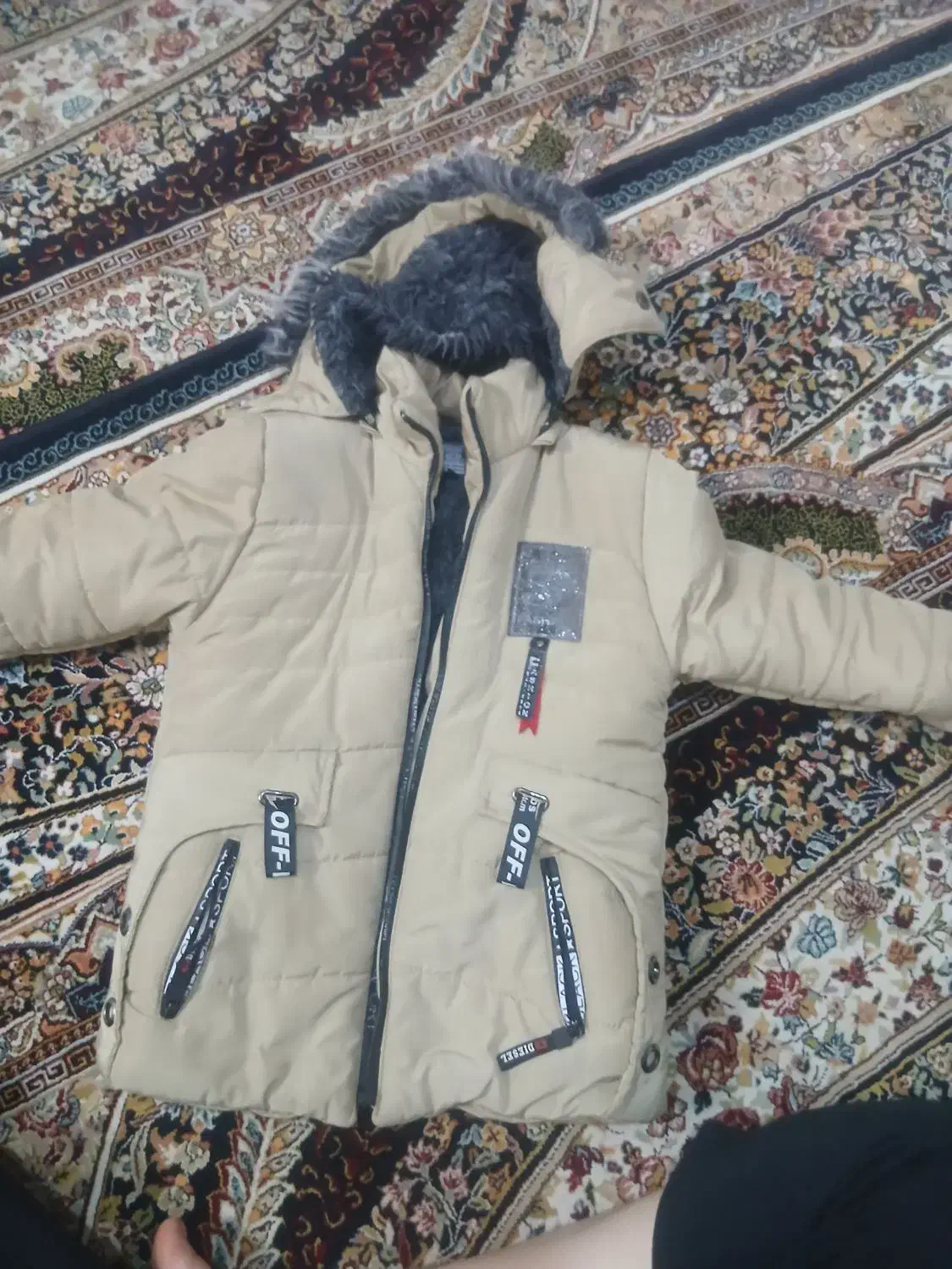 کاپشن|کفش و لباس بچه|کاشان, فاز ۲ ناجی آباد|دیوار