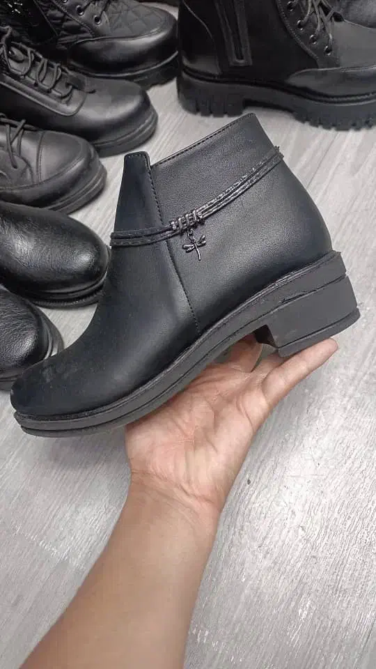 کفش زنانه و بچگانه و مردانه|کیف، کفش، کمربند|یاسوج, |دیوار