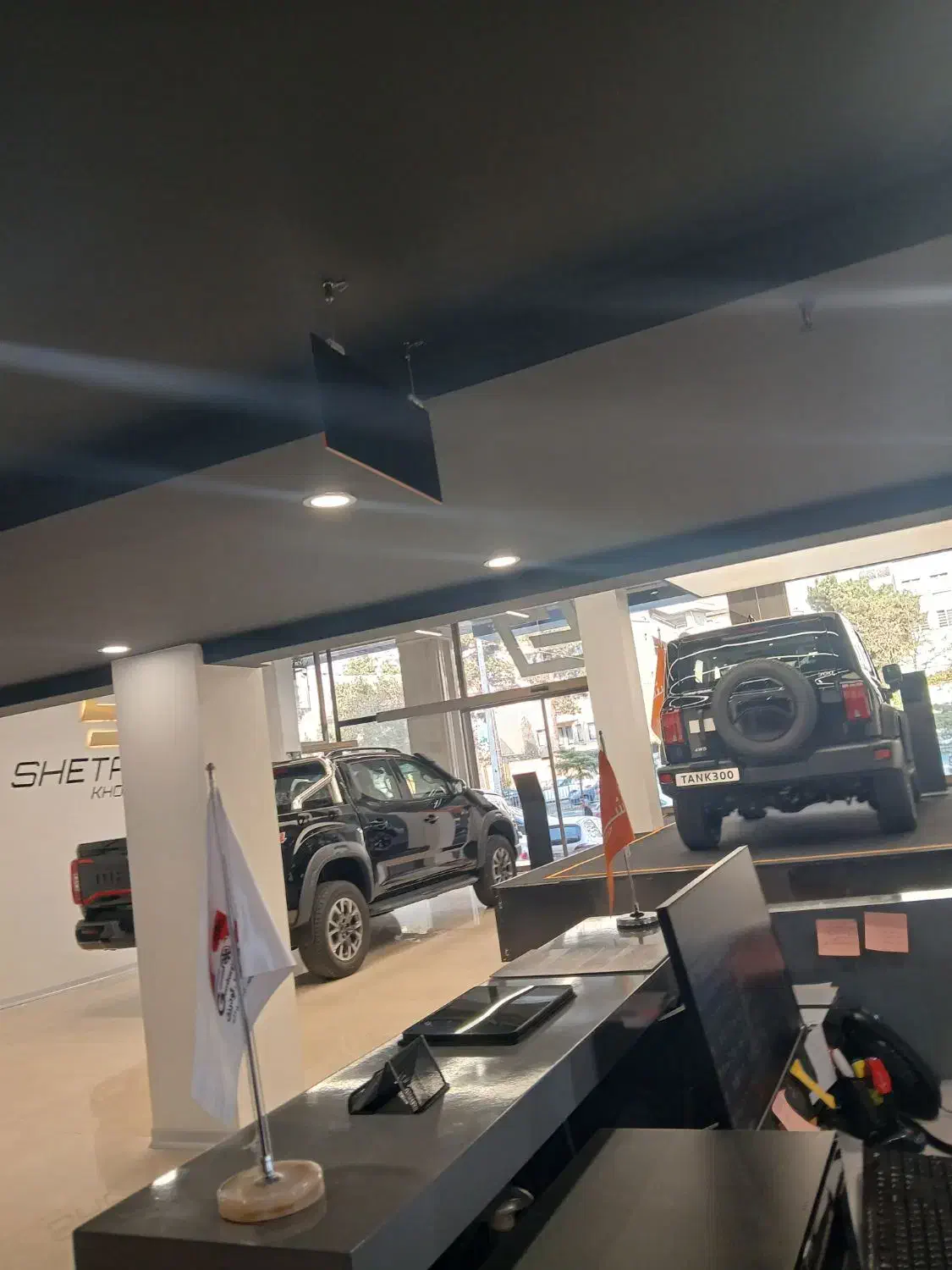 نیرو خدمات و نظافت جهت نمایندگی خودرو|استخدام سرایداری و نظافت|تهران, اقدسیه|دیوار