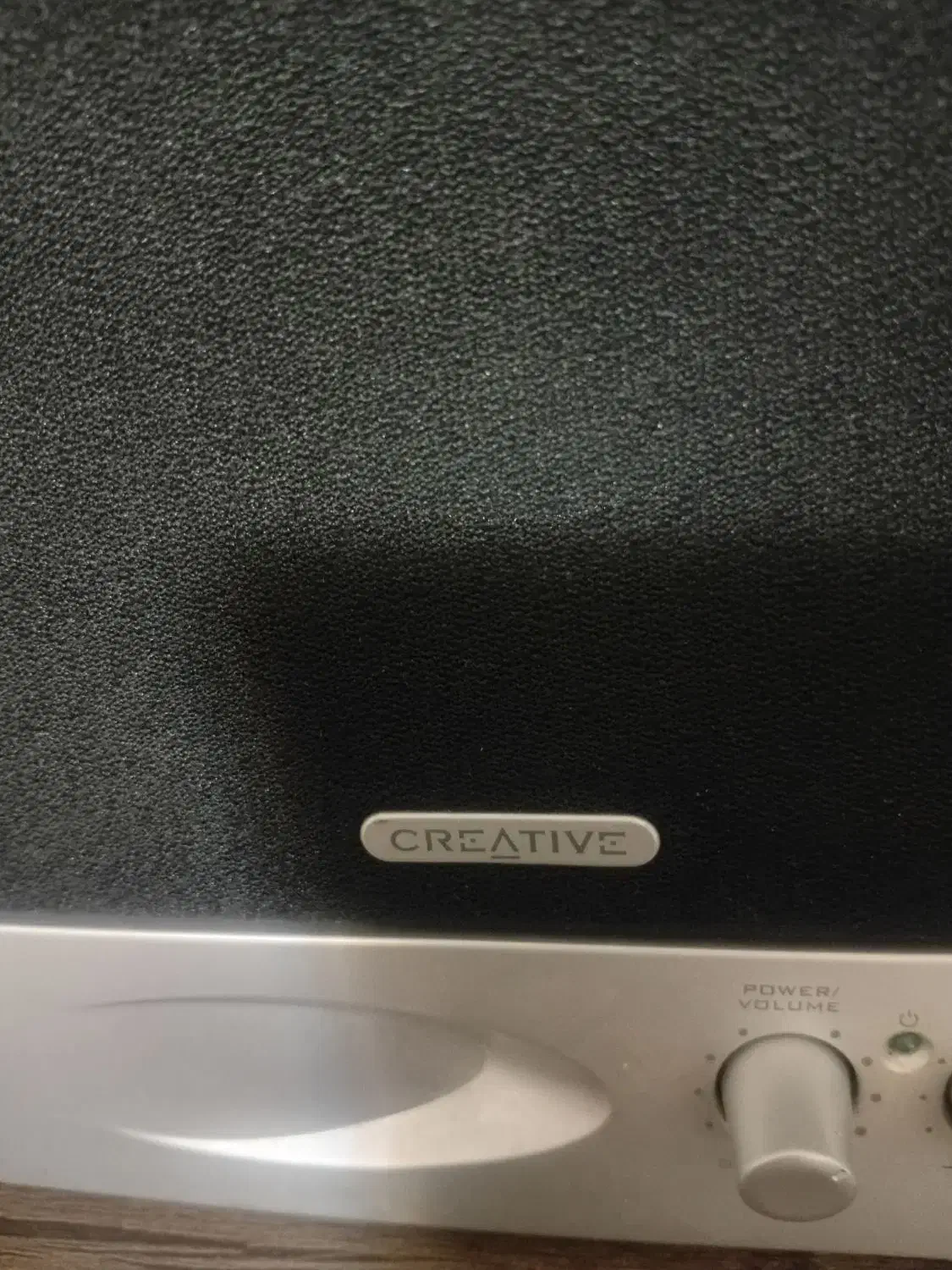 ساب با بلندگو|صوتی و تصویری|لاهیجان, مهرگان|دیوار