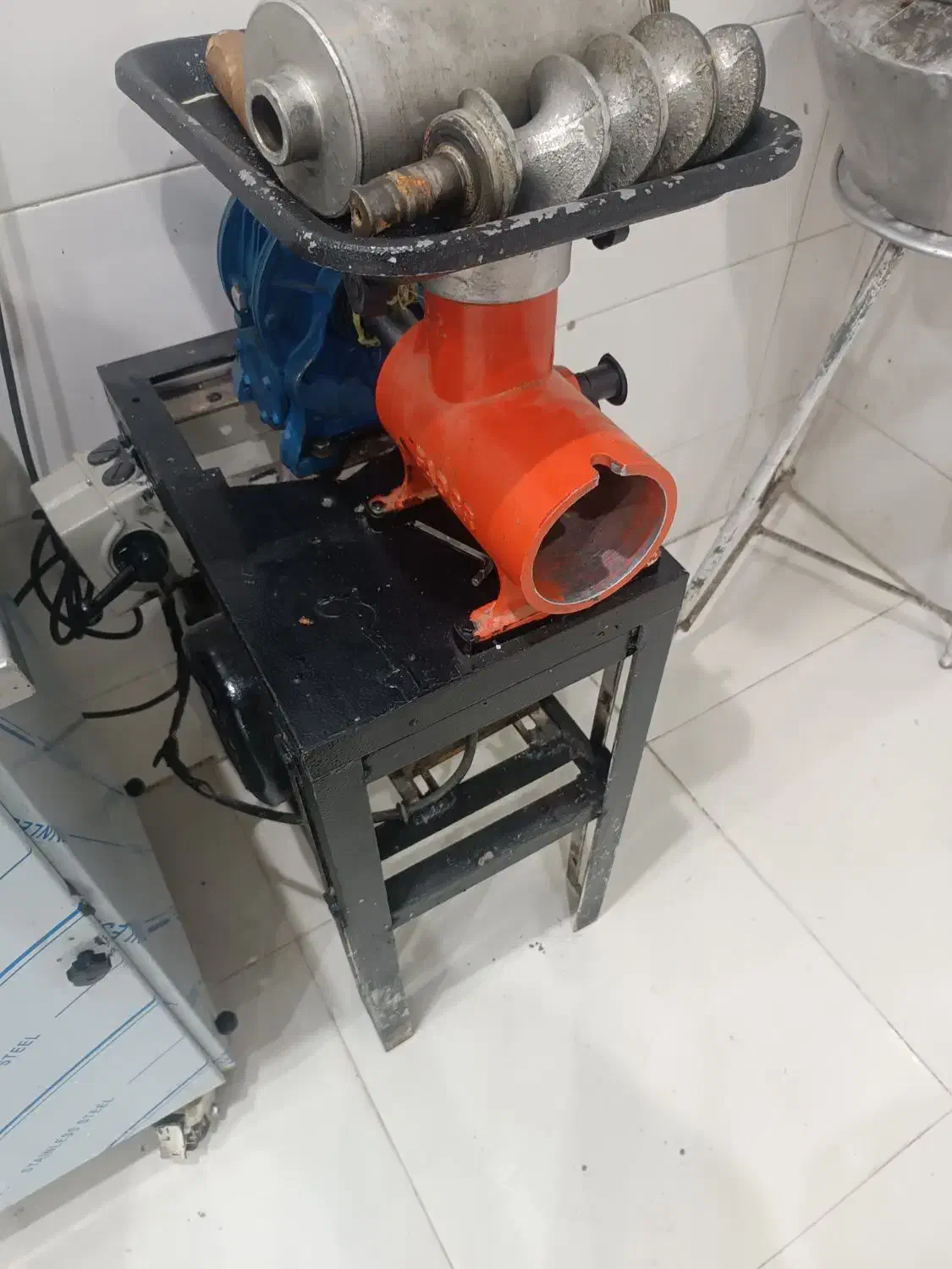 چرخ گوشت صنعتی|کافیشاپ و رستوران|شیروان (خراسان), |دیوار