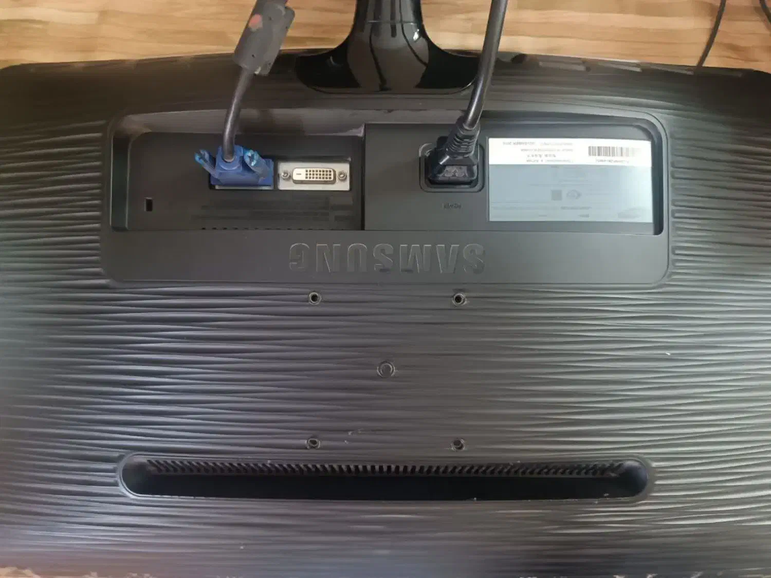 مانیتور ۲۰ اینچ سامسونگ HD|قطعات و لوازم جانبی رایانه|هشتگرد, شهرک ریحانه|دیوار