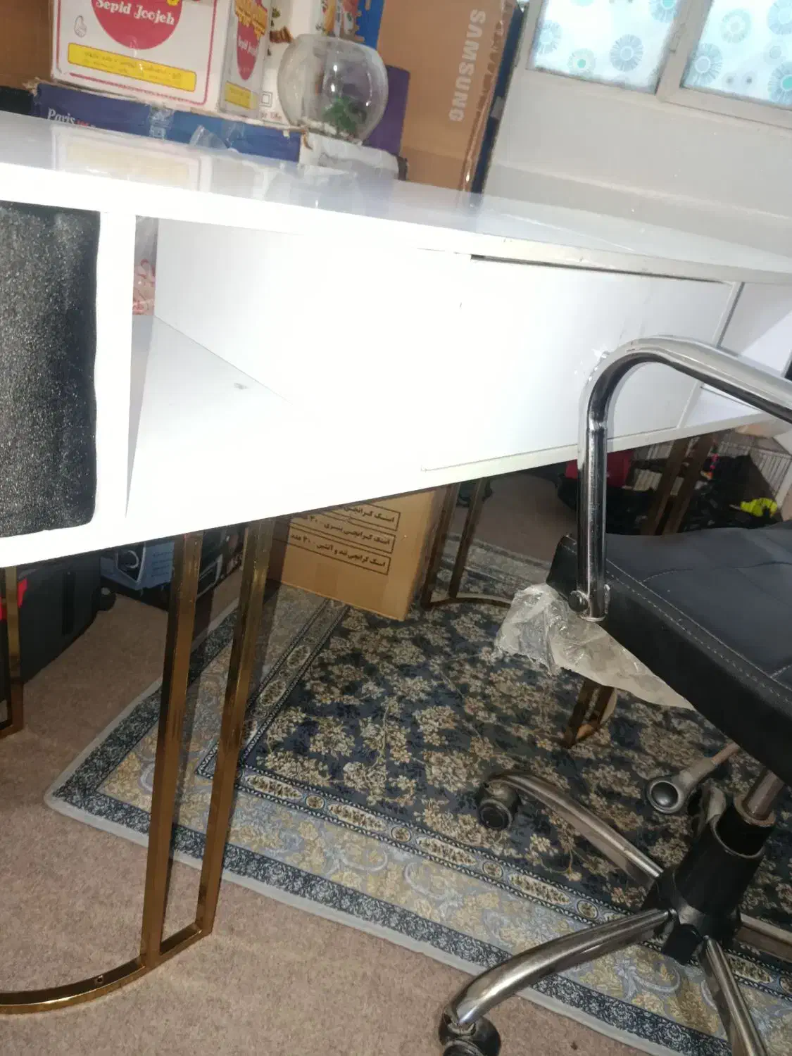 میز .استند..|آرایشگاه و سالن‌های زیبایی|مسجد سلیمان, |دیوار