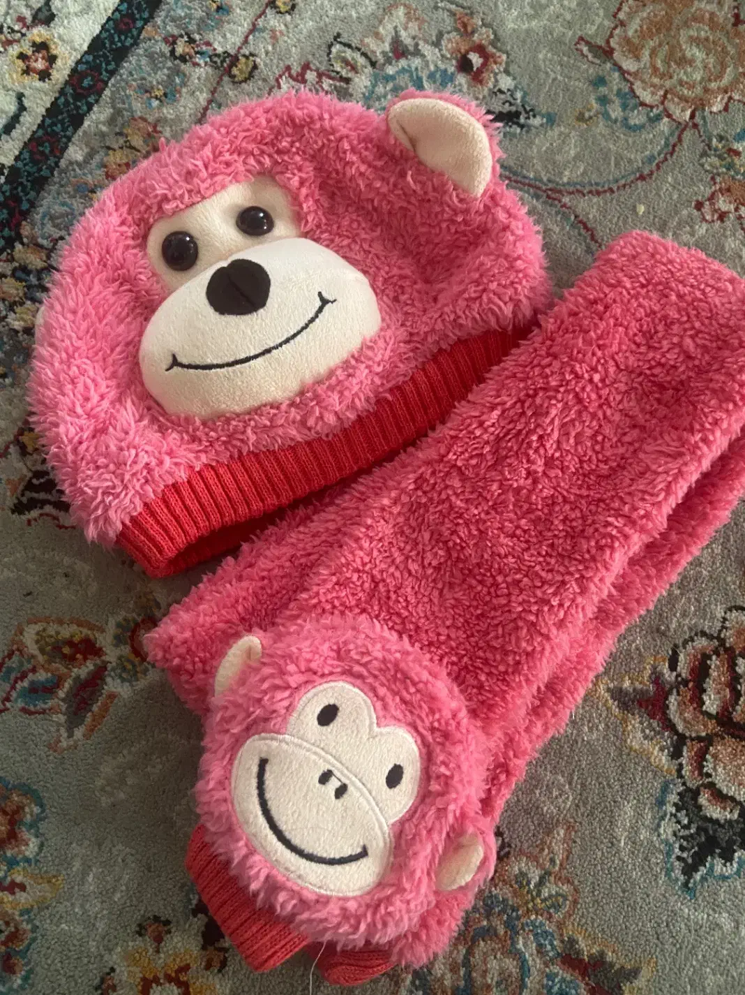 لباس بچه|کفش و لباس بچه|راهگان, |دیوار