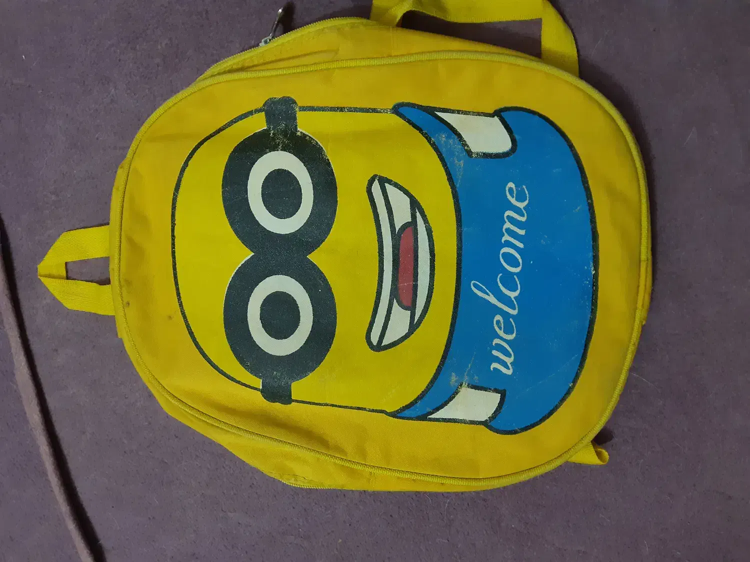 کفش|کیف، کفش، کمربند|تربت جام, بوستان وحدت|دیوار