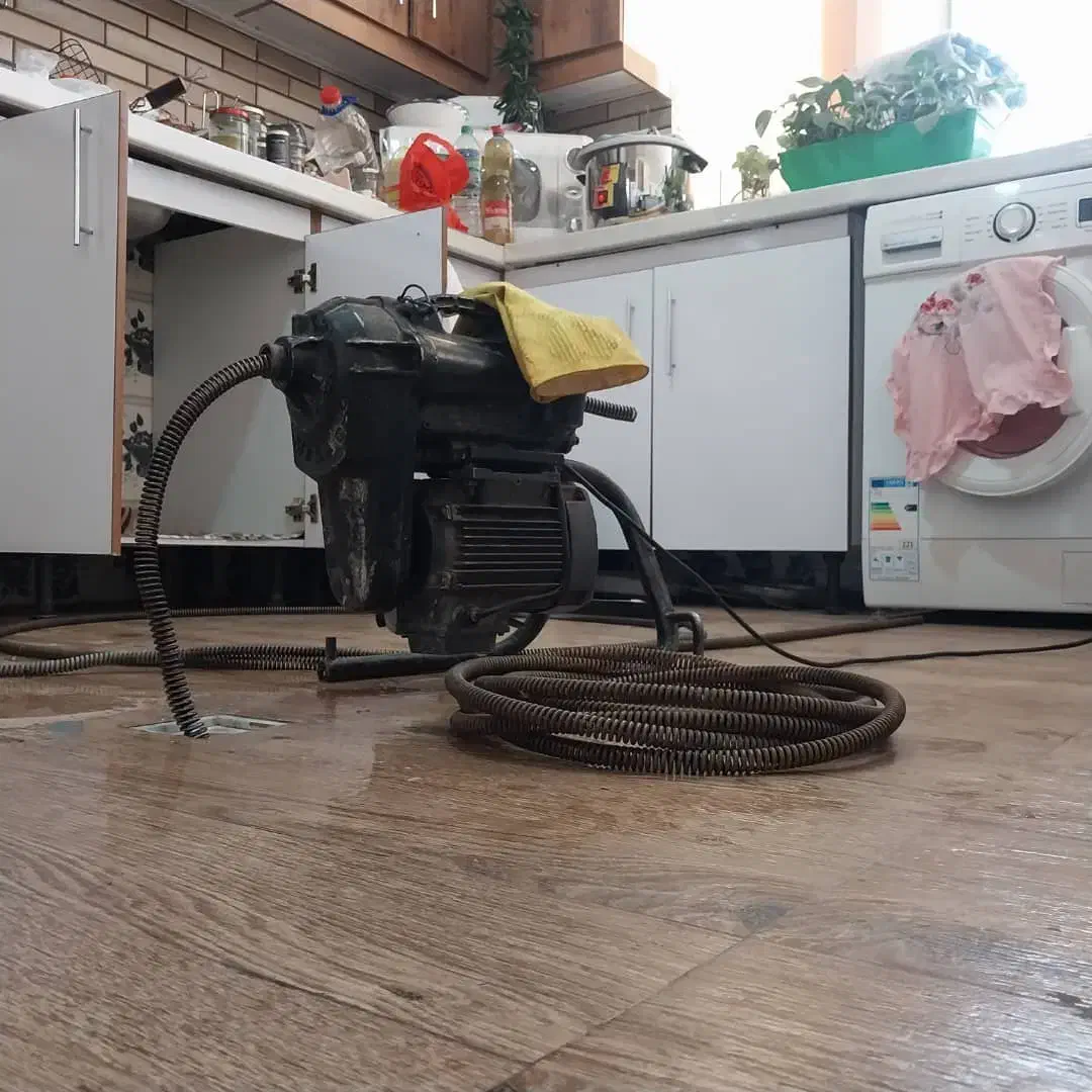 لوله بازکنی بادستگاه فنربرقی وباتضمین کار|خدمات پیشه و مهارت|شیراز, میانرود|دیوار