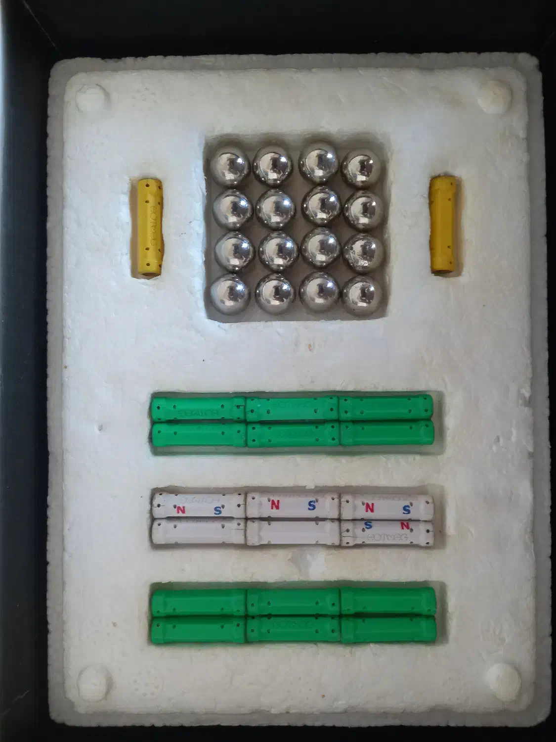 مگنت(ساخت اشکال با آهن ربا)|اسباب‌‌بازی|شیراز, فخرآباد (دروازه کازرون)|دیوار