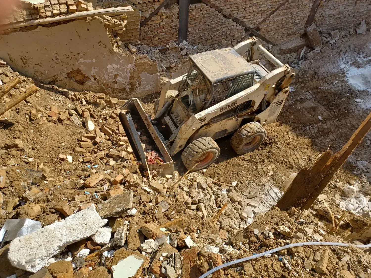 تخریب و باز سازی و تعمیرات|خدمات پیشه و مهارت|تهران, هاشمی|دیوار