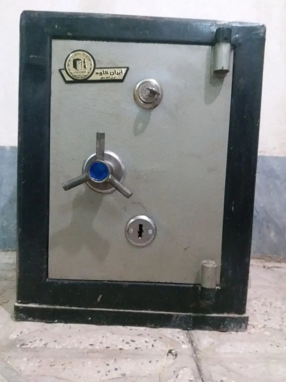 گاوصندوق|ابزارآلات|کازرون, |دیوار