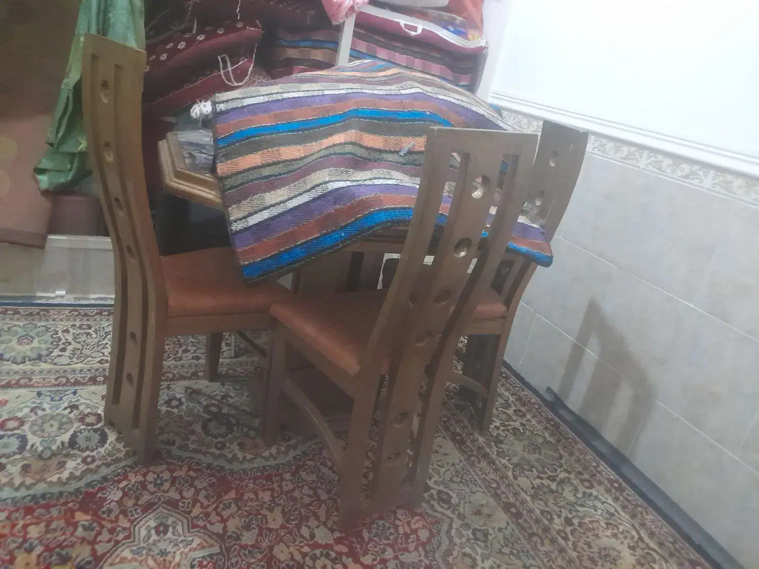 وسایل خانه/میز۴نفره..برازجان|مبلمان خانگی و میز عسلی|برازجان, |دیوار