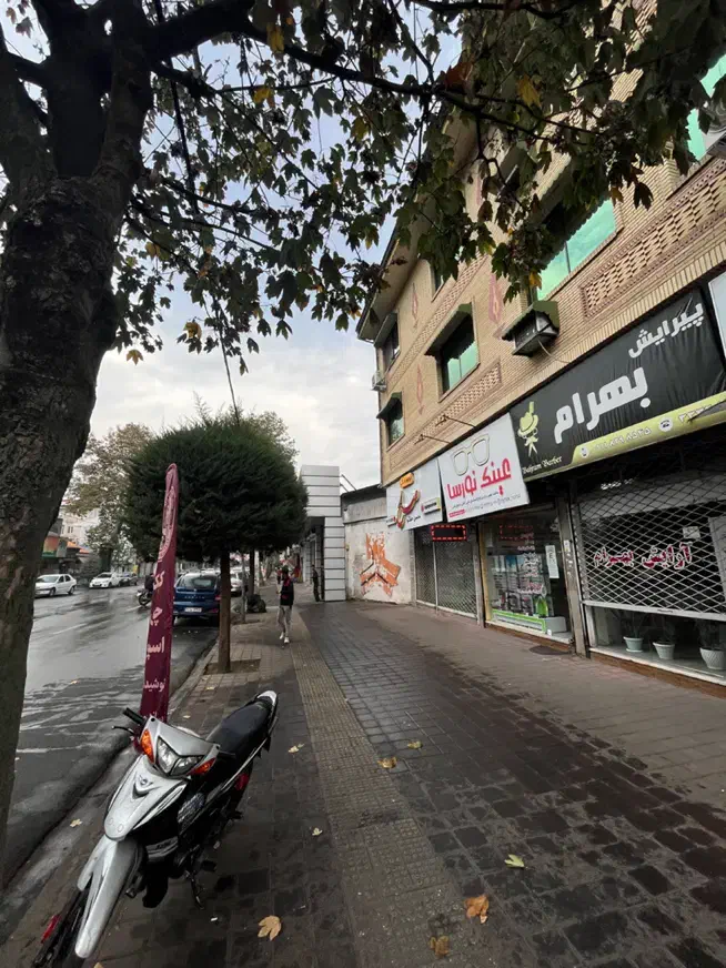 اجاره مغازه|اجارهٔ مغازه و غرفه|رشت, آزادگان|دیوار