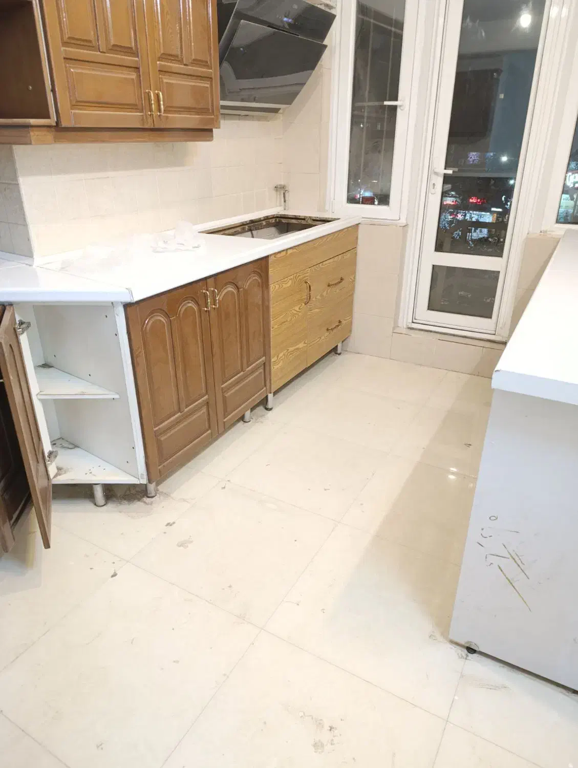 نصب کابینت و صفحه کابینت|خدمات پیشه و مهارت|مشهد, نیروی هوایی|دیوار