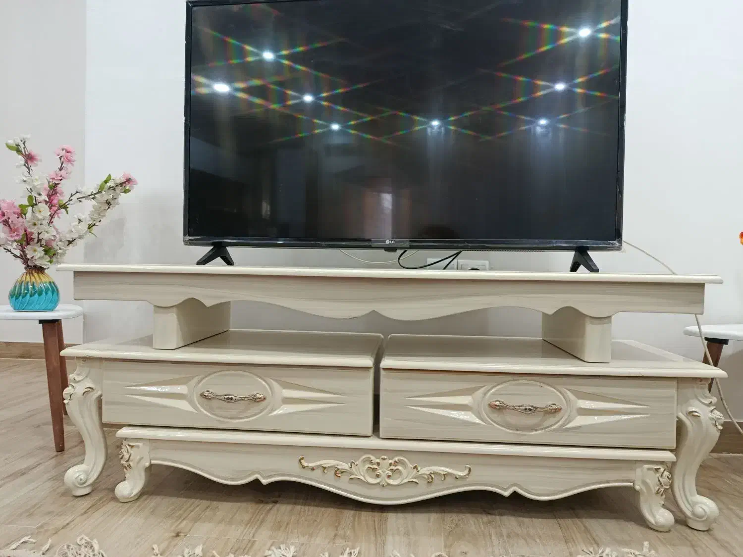 زیرتلویزیون درحدنو|میز تلویزیون|آبدانان, |دیوار