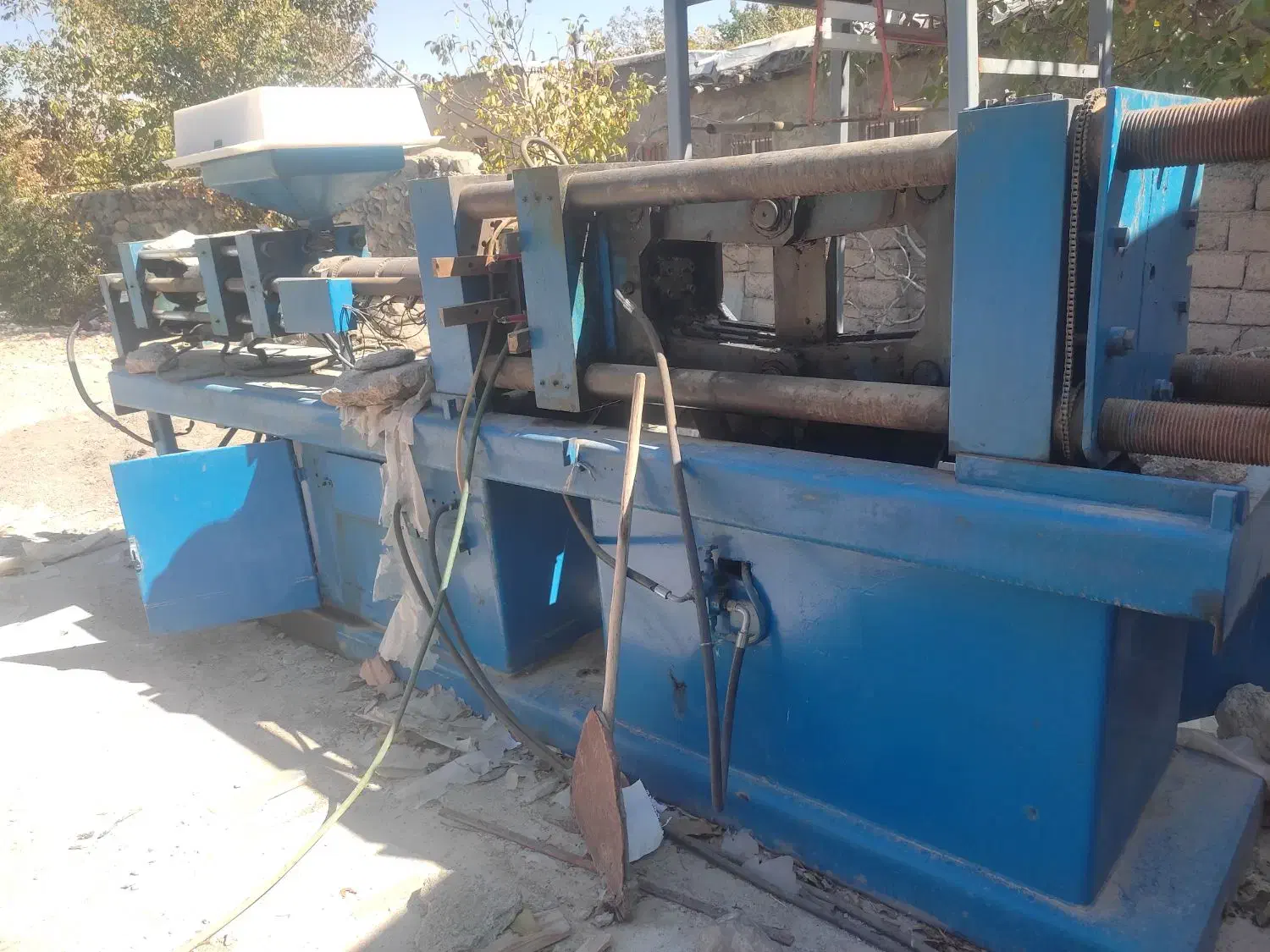 دستگاه تزریق|ماشین‌آلات صنعتی|رابر, |دیوار