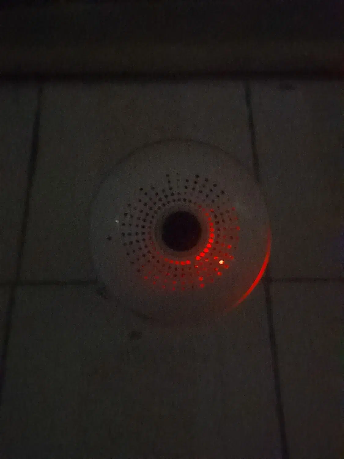 دوربین لامپی|دوربین مداربسته|قم, زاویه|دیوار