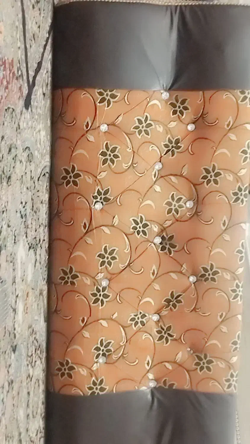 پشتی کاملا سالم درحدنو|پشتی|زاهدان, |دیوار