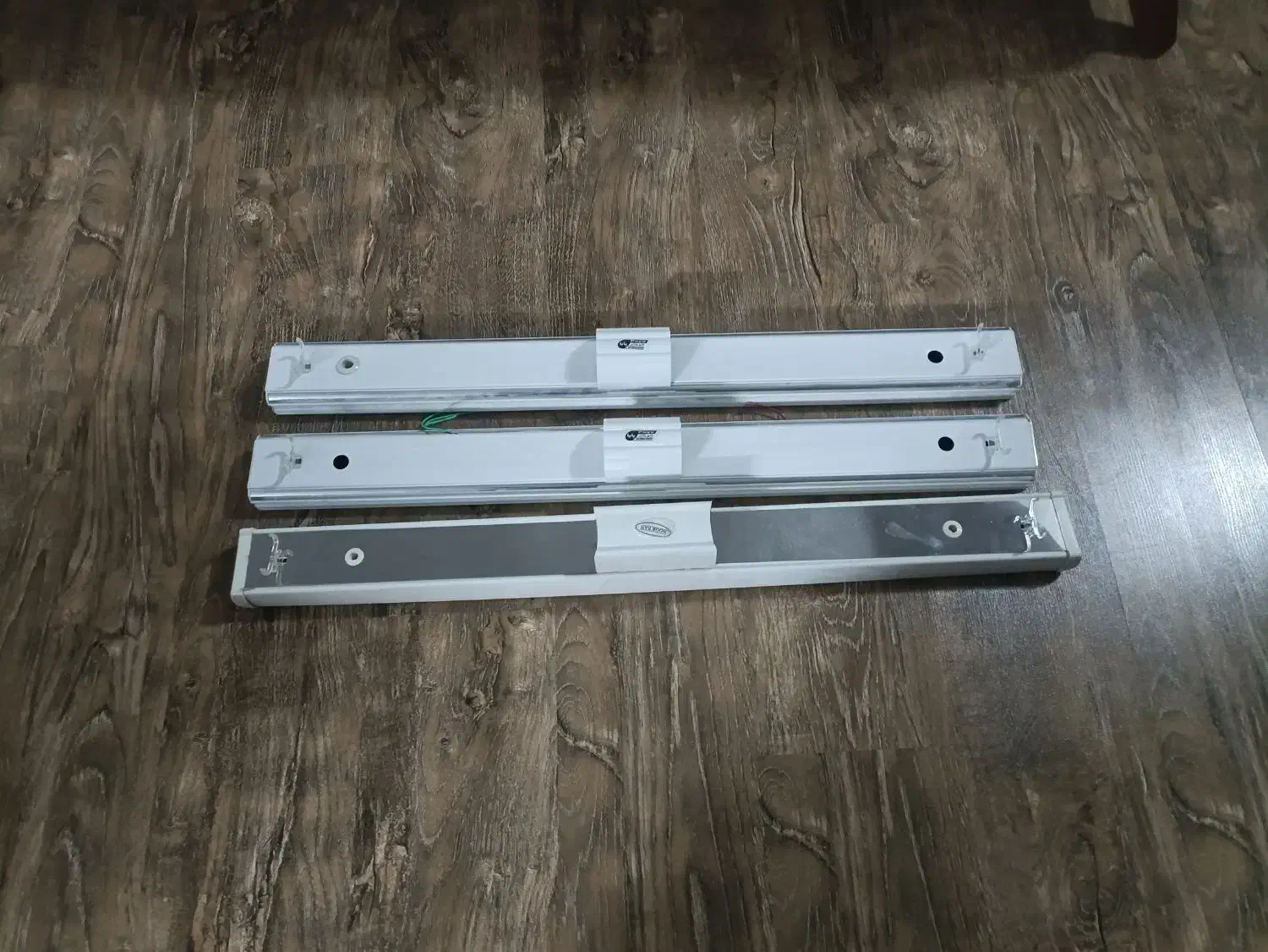 مهتابی|لامپ و چراغ|نیشابور, شهرک قدس|دیوار