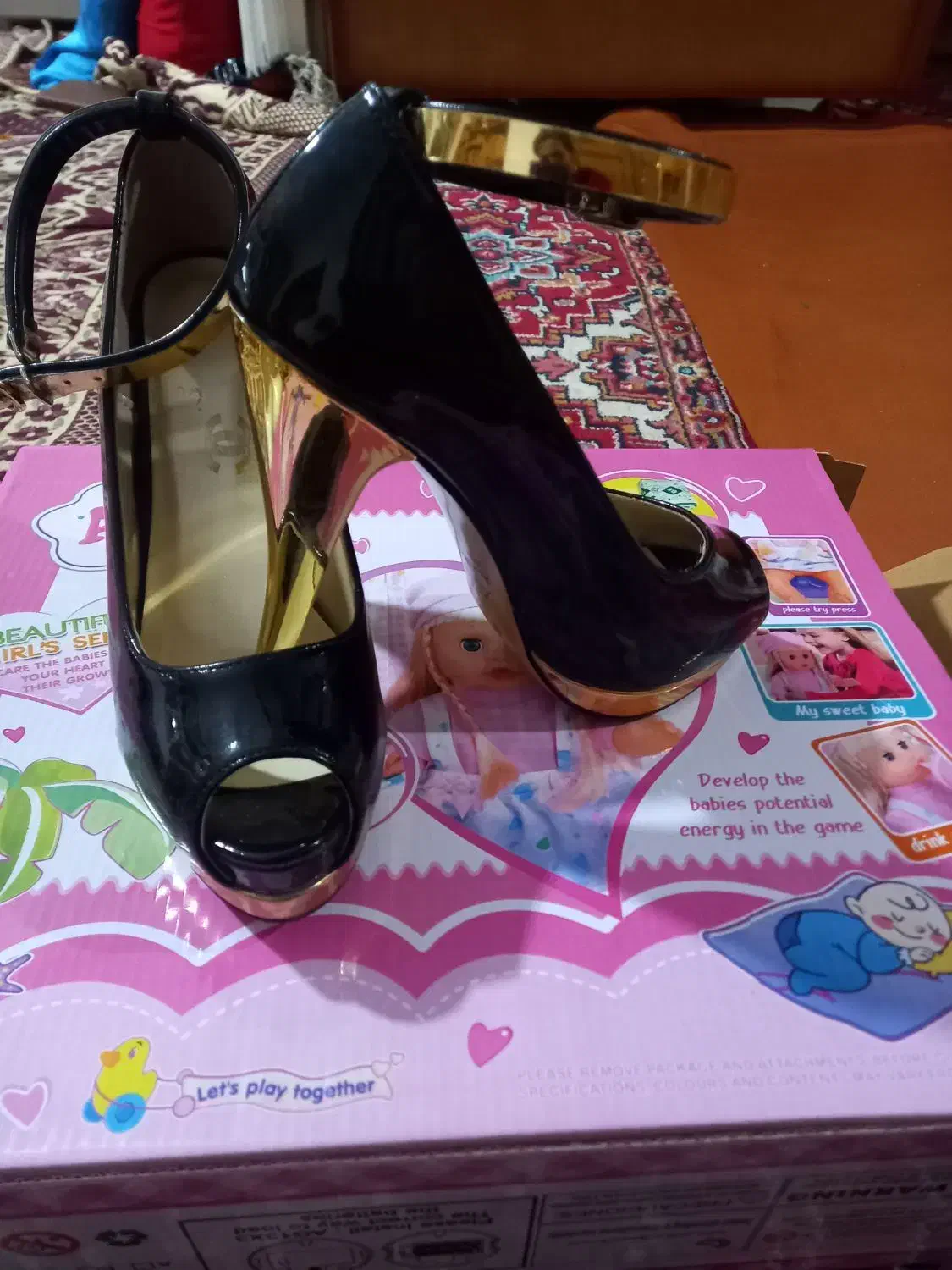 دوتا کفش مجلسی|کیف، کفش، کمربند|اهر, |دیوار