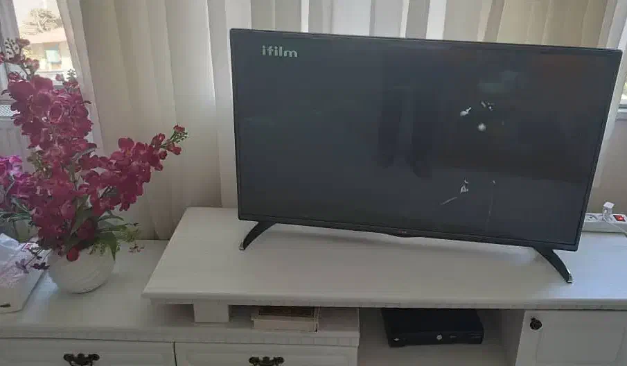تلویزیون 42 اینچ LG|تلویزیون و پروژکتور|اشتهارد, |دیوار