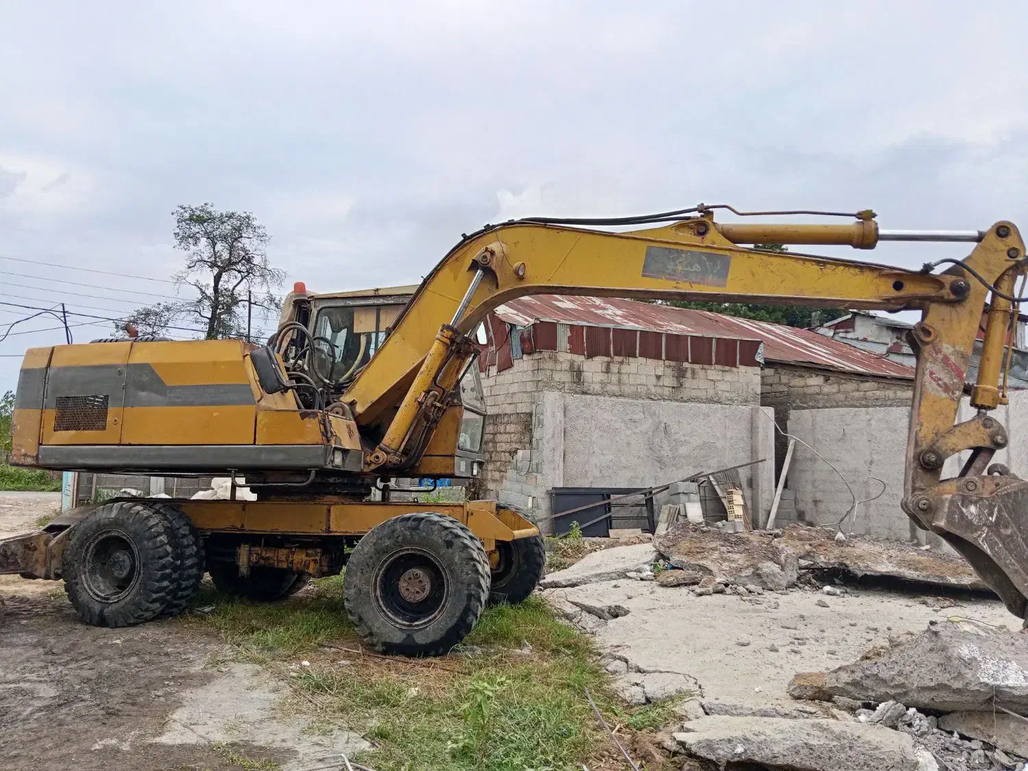 بیل لاستیکی هپکو HE100B|خودرو سنگین|صومعهسرا, |دیوار