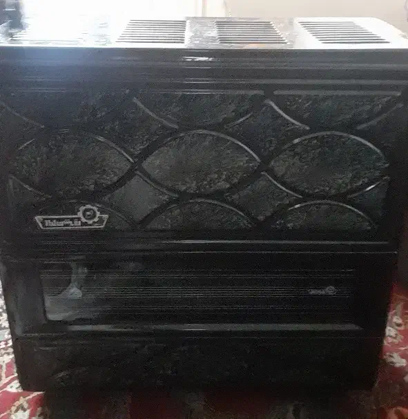 یک عدد بخاری بزرگ ایرانشرق.درحد نو|بخاری، هیتر، شومینه|رودسر, |دیوار