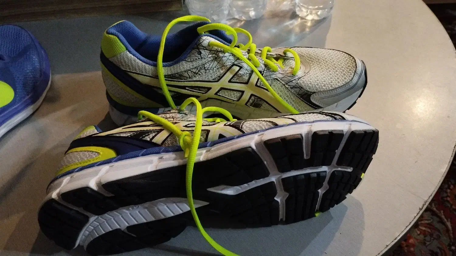 کفش اسپورت خارجی|کیف، کفش، کمربند|مشهد, احمدآباد|دیوار