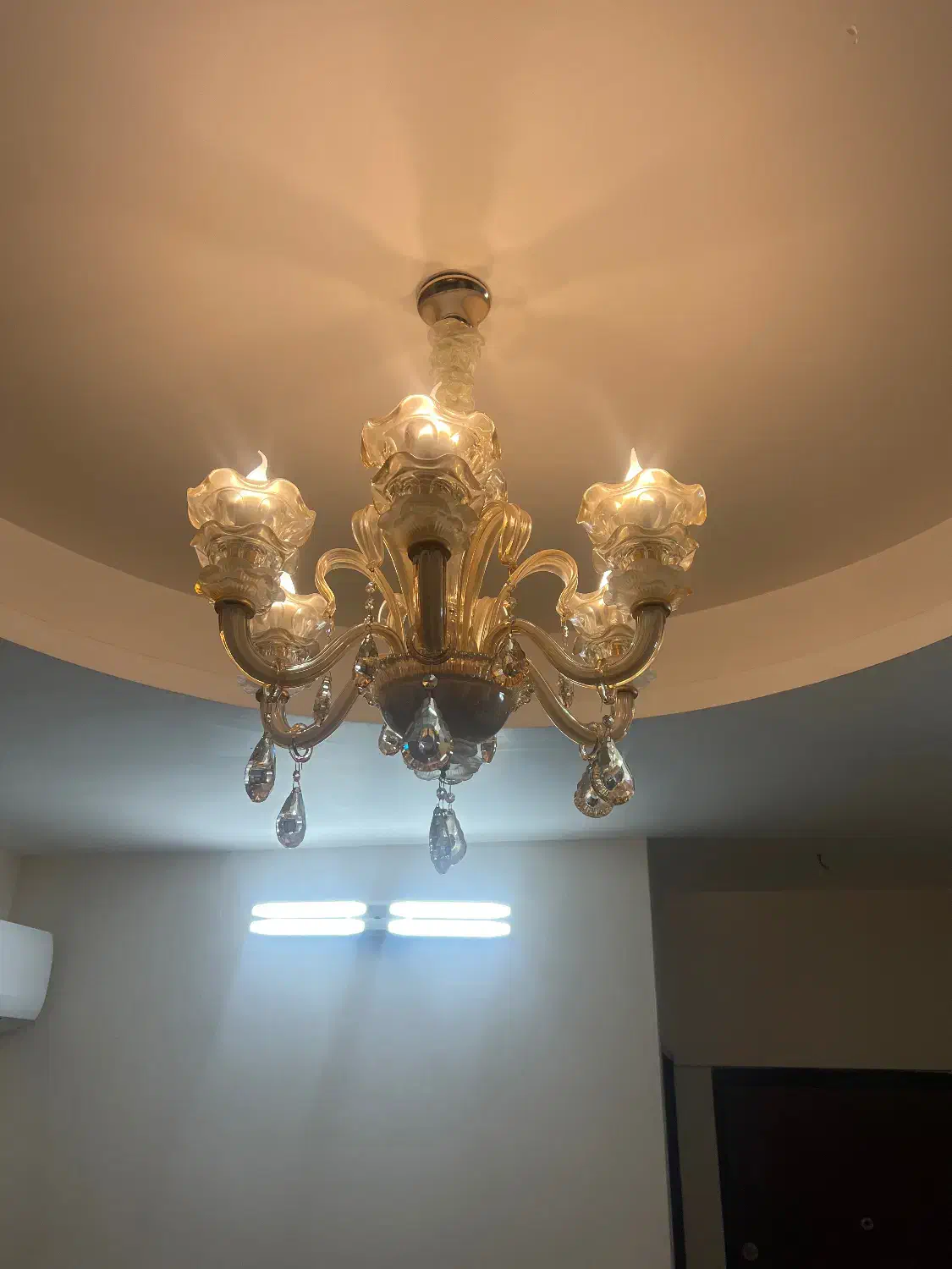 لوستر شش شاخه شیشه ای|لوستر و چراغ آویز|قم, شاه سید علی|دیوار