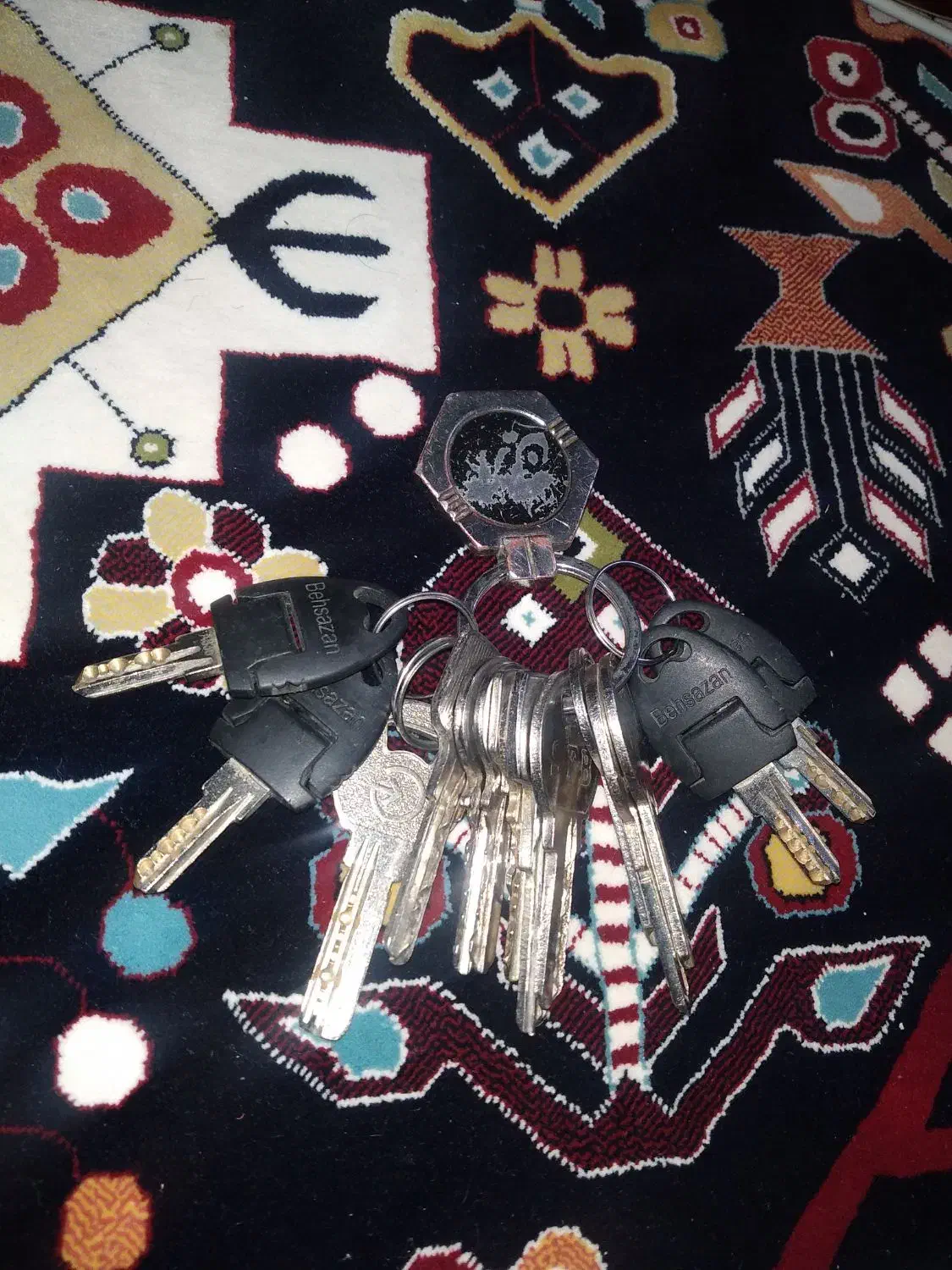 دسته کلیدپیداشده درجاده صدرا|اشیا|صدرا-فارس, فاز ۱|دیوار