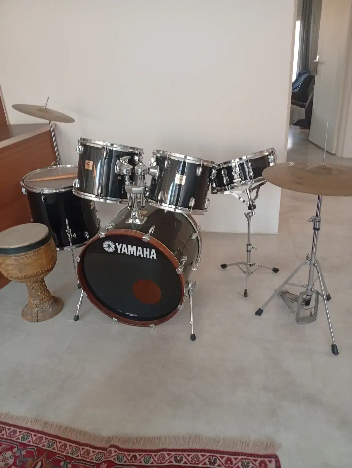 درام یاماها|درام و پرکاشن|رودهن, |دیوار