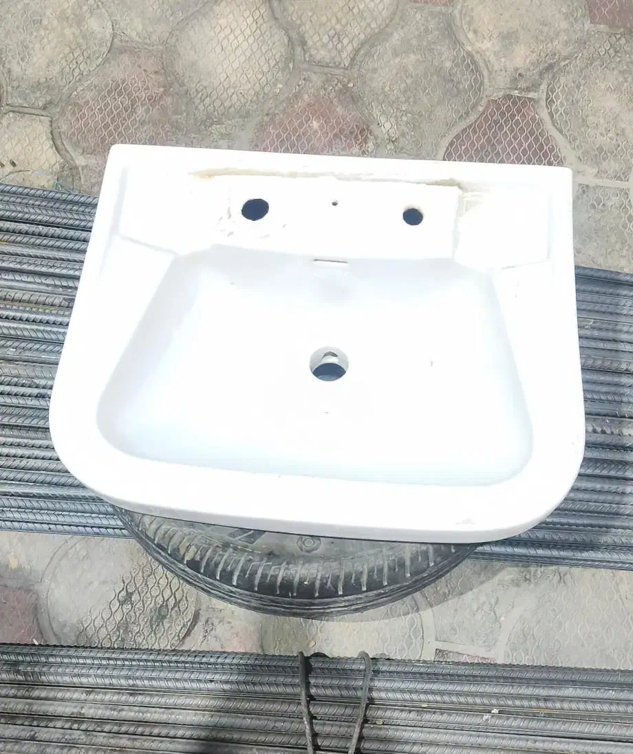 سنگ روشویی دو عدد در حد نو.|لوازم سرویس بهداشتی|شیراز, کوشک میدان|دیوار