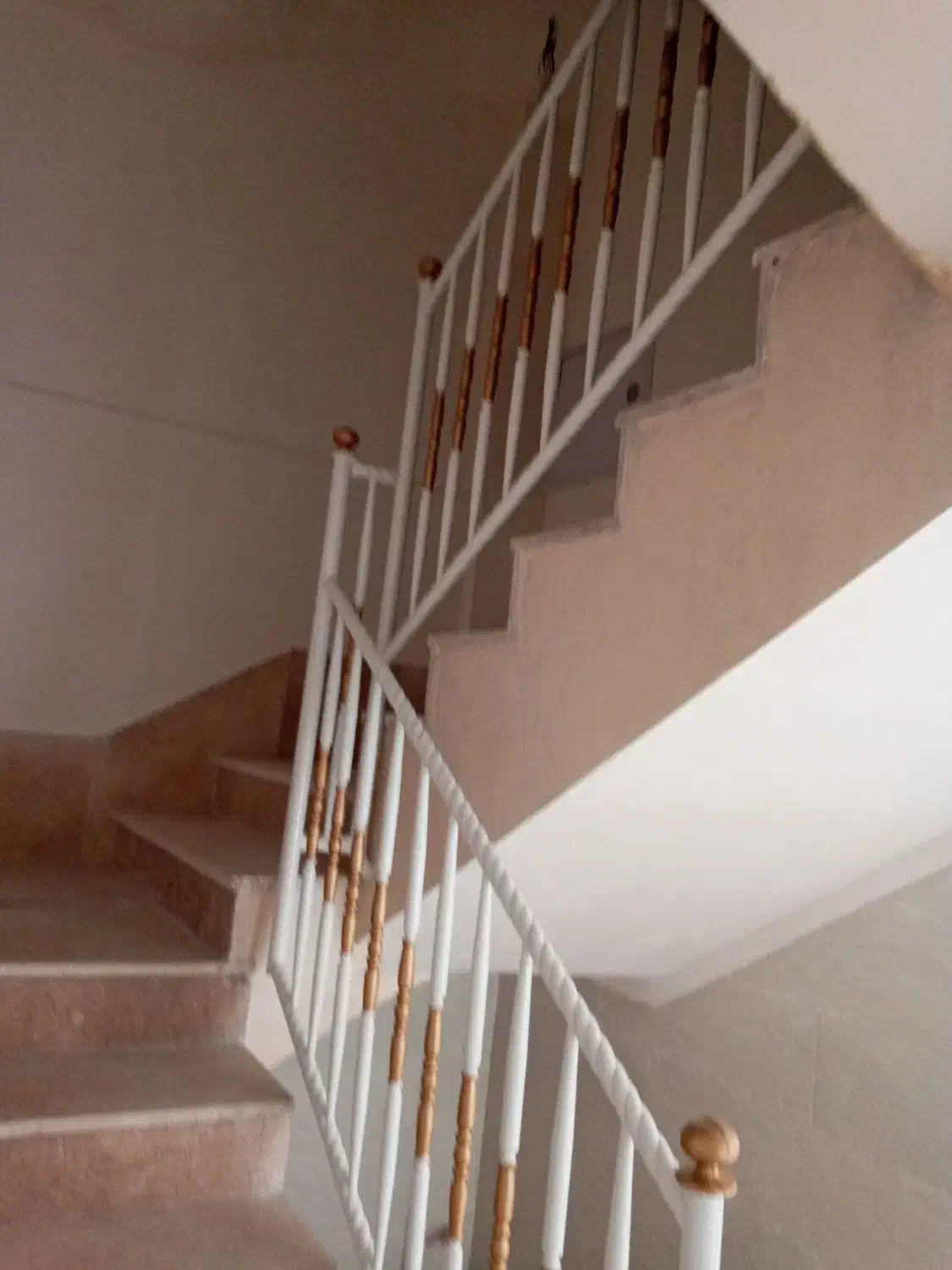 نقاشی رنگ کاری رنگ آمیزی ساختمان پذیرفته میشود|خدمات پیشه و مهارت|بیرجند, |دیوار