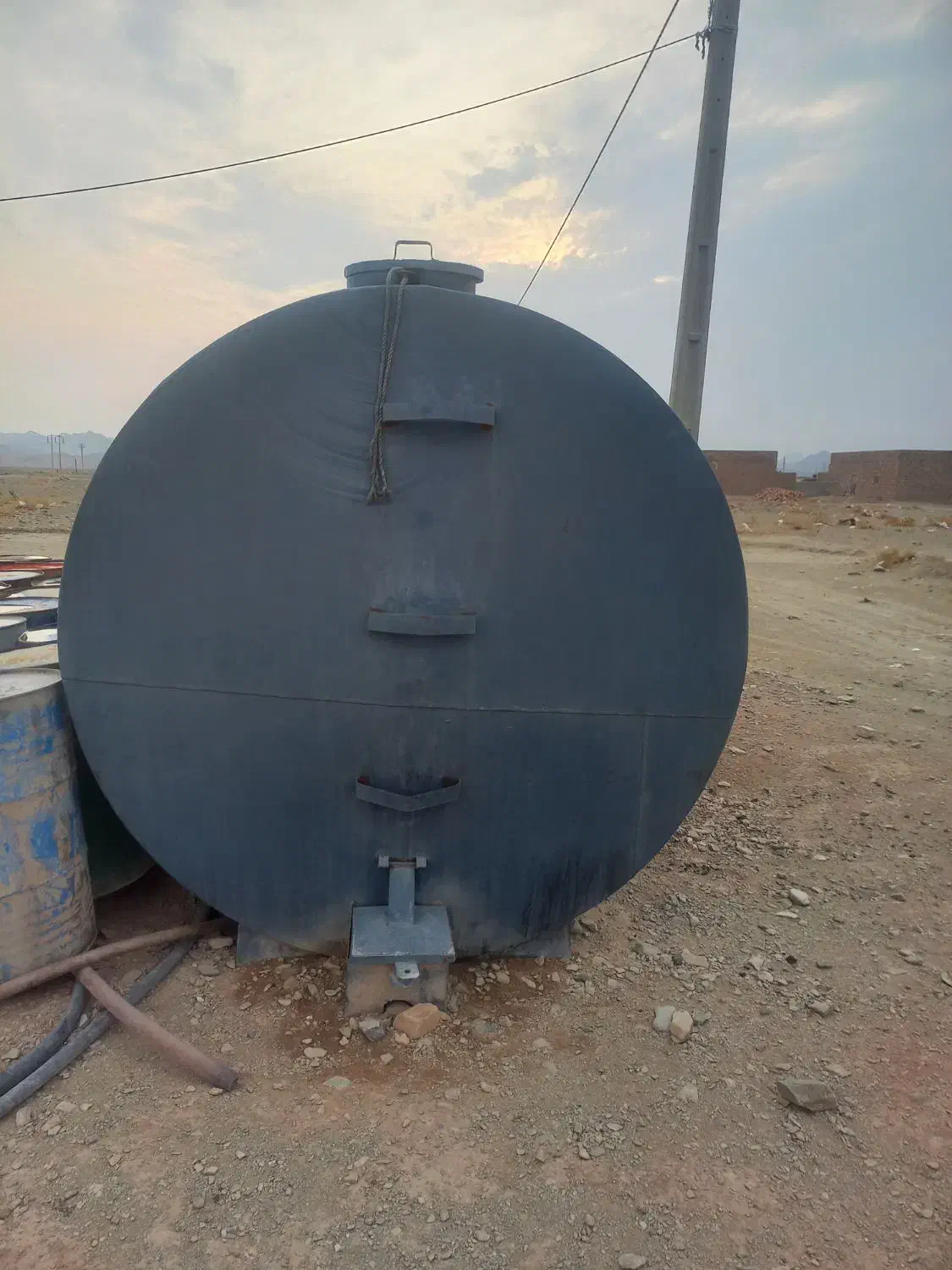 تانکر|مصالح و تجهیزات ساختمان|سراوان, |دیوار