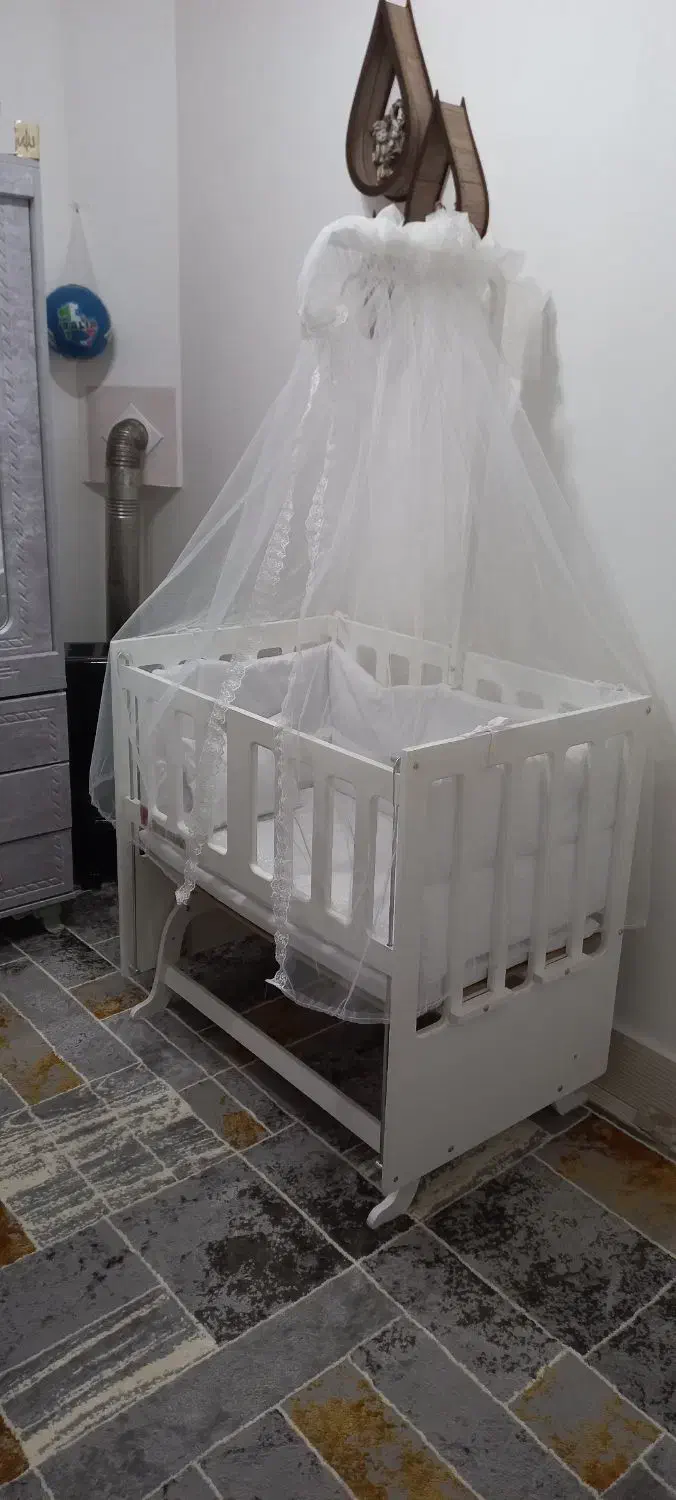 تخت کنار مادر|اسباب و اثاث بچه|قروه, |دیوار