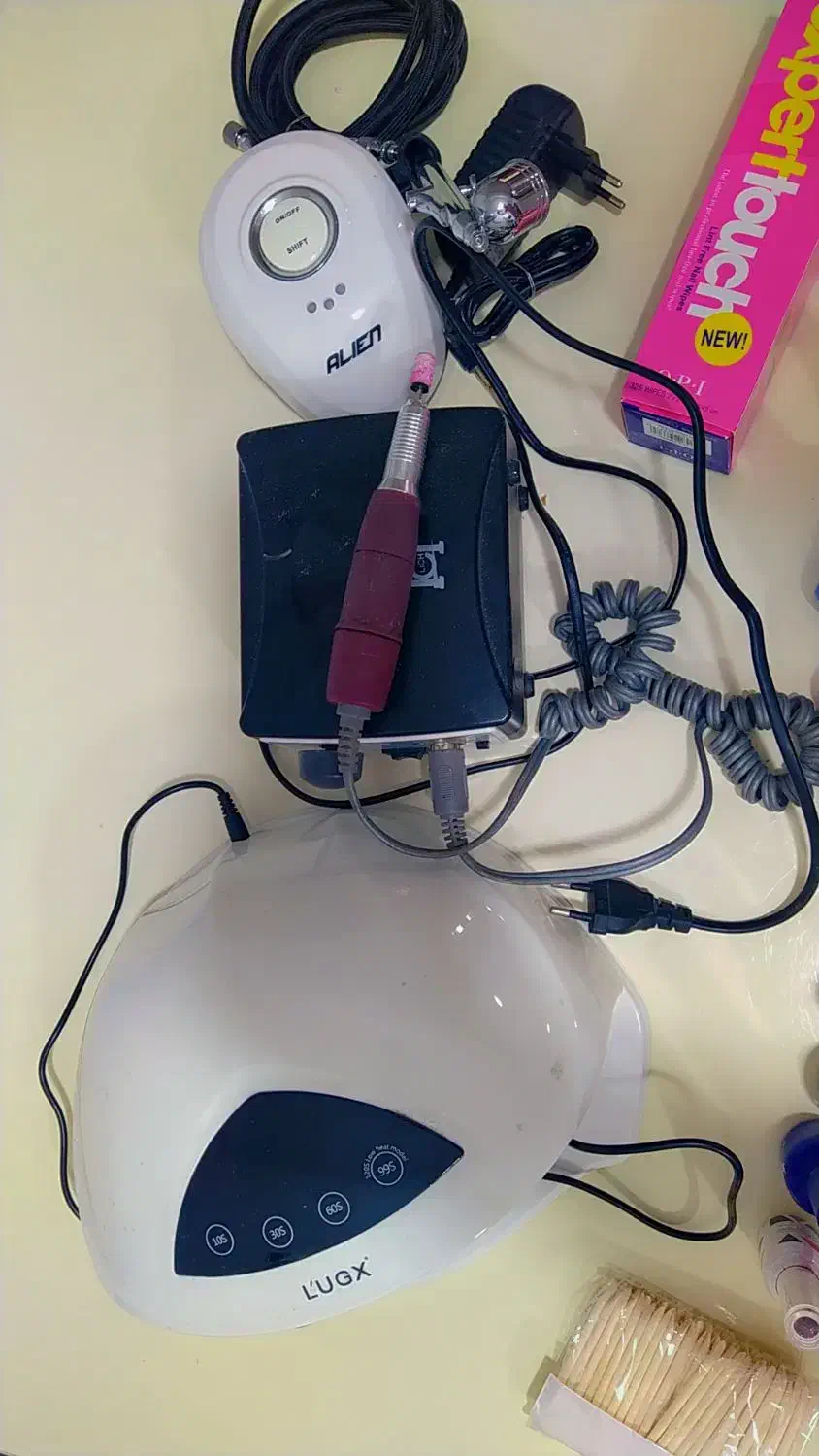 ابزار کاشت ناخن|آرایشی، بهداشتی، درمانی|رشت, تازه آباد|دیوار