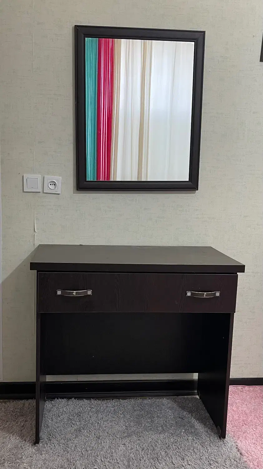 میز آرایشی|مبلمان خانگی و میز عسلی|محلات, |دیوار