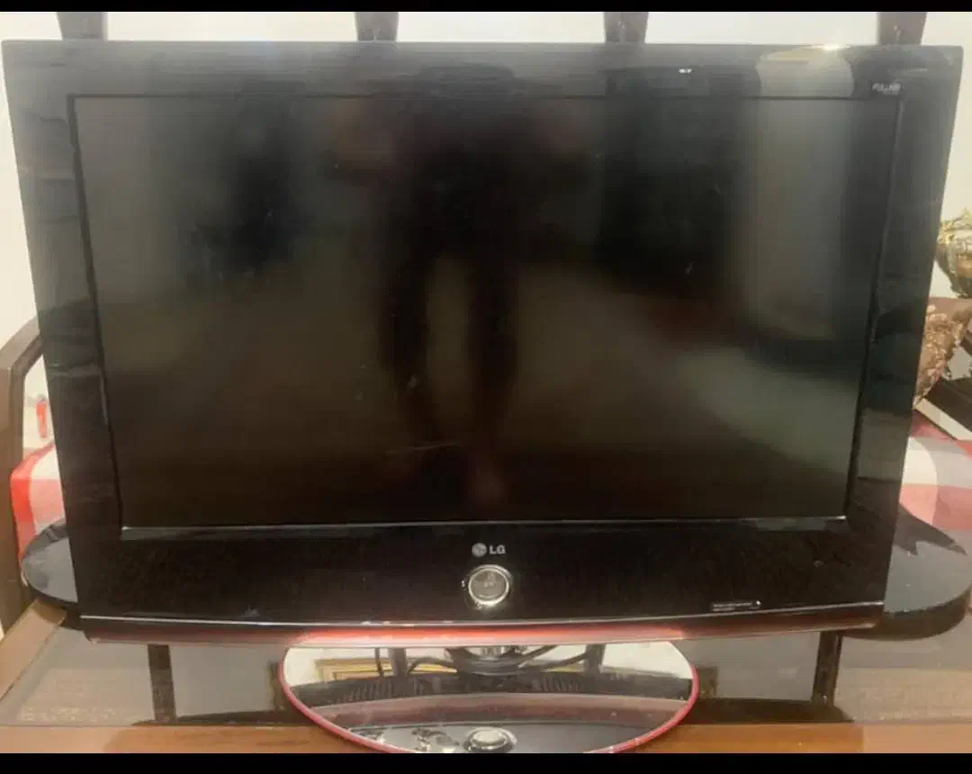 تلویزیون ال سی دی|تلویزیون و پروژکتور|اندیشه, اندیشه فاز ۳|دیوار