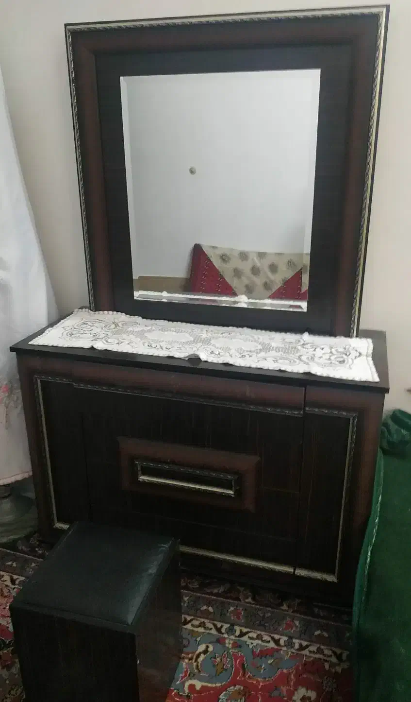 تخت خواب دو نفره همراه با تشک|تخت و سرویس خواب|زاهدان, |دیوار