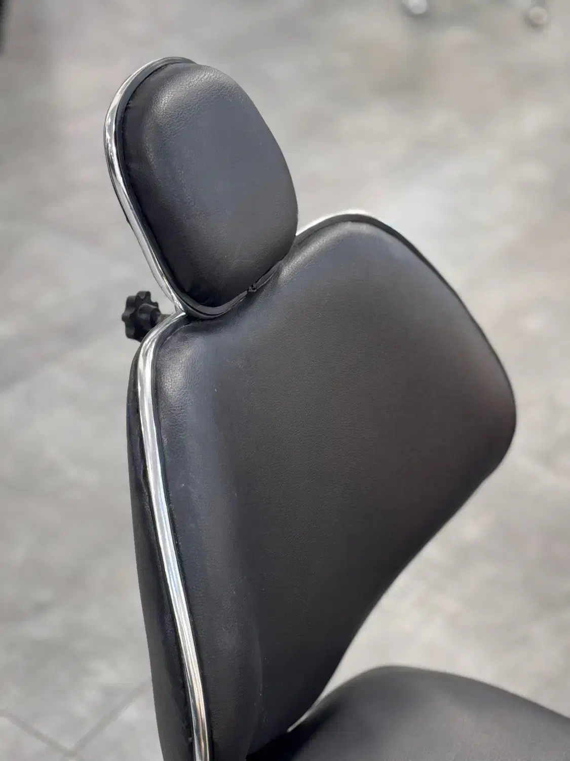 صندلی آرایشگاه|آرایشگاه و سالن‌های زیبایی|رشت, گلسار|دیوار